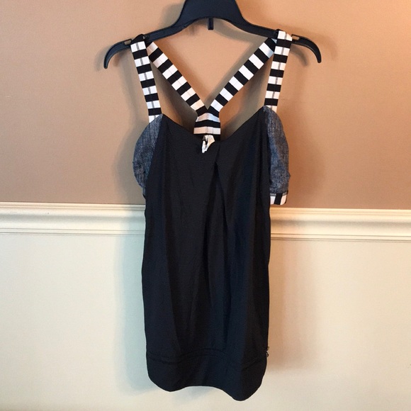 LuLu Lemon Top - Picture 1 of 7